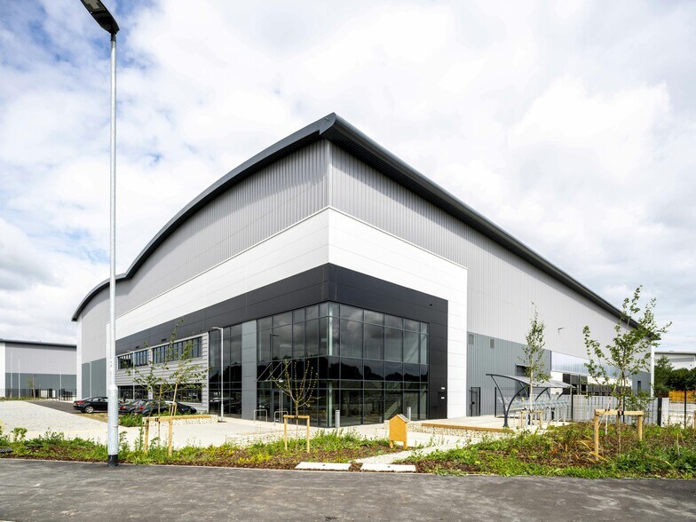 Commerce Rd, Peterborough en alquiler - Foto del edificio - Imagen 2 de 9