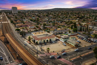 1011 N Willowbrook Ave, Compton, CA - VISTA AÉREA  vista de mapa - Image1