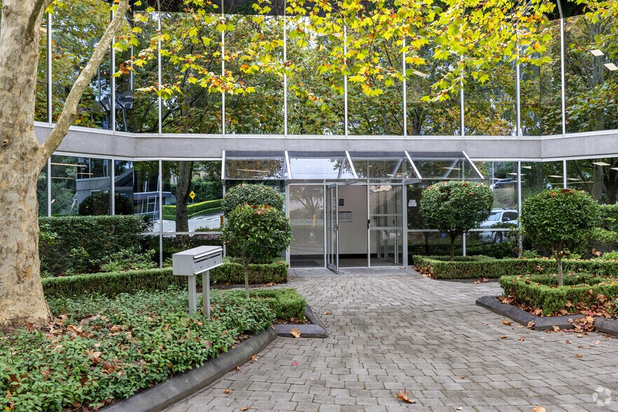 20 Anella Ave, CASTLE HILL en alquiler - Foto del edificio - Imagen 2 de 4