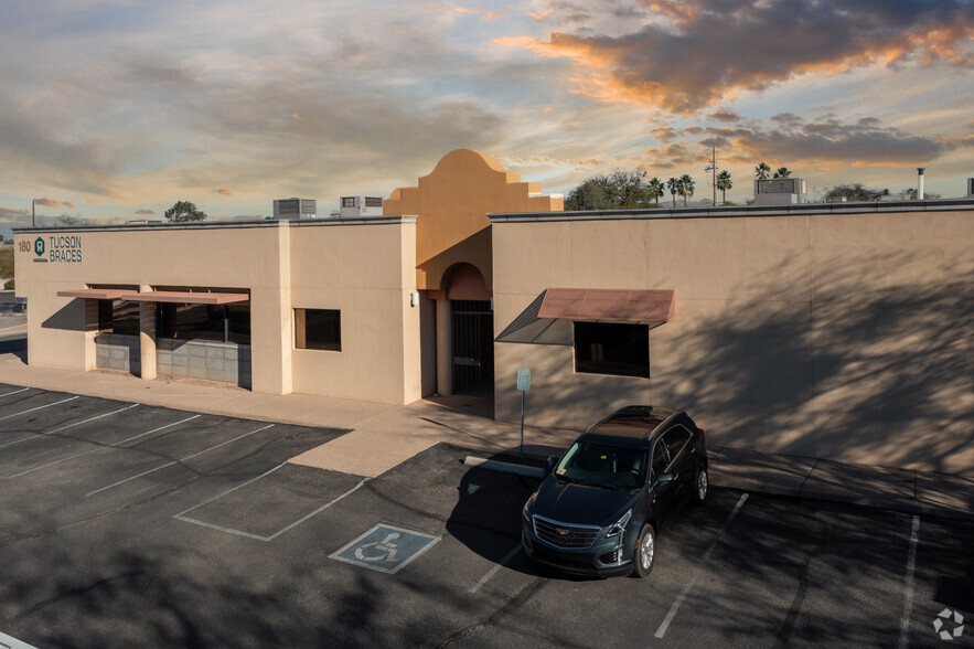 180 W Magee Rd, Tucson, AZ en alquiler - Foto del edificio - Imagen 3 de 31