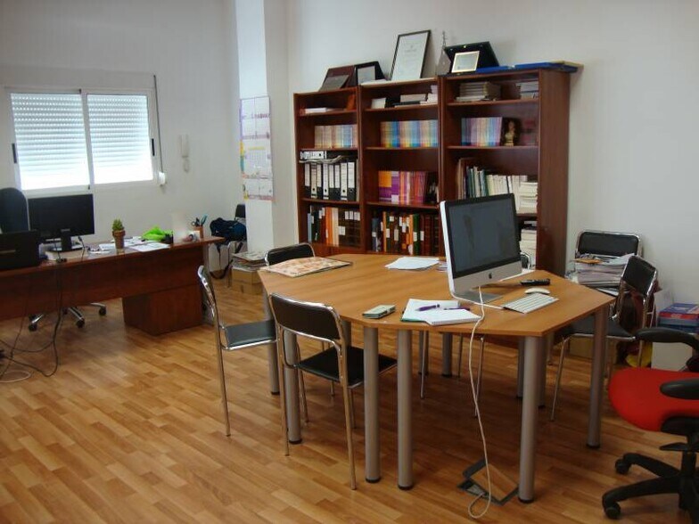 Local en Benifaió, Valencia en venta - Foto del edificio - Imagen 3 de 11