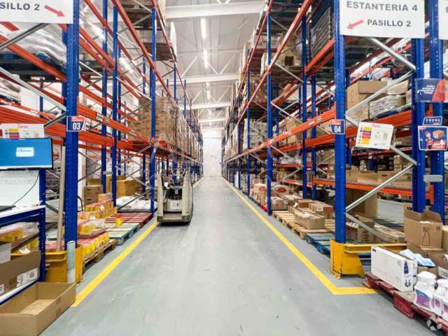 Nave en Paracuellos de Jarama, Madrid en venta - Foto del edificio - Imagen 2 de 28