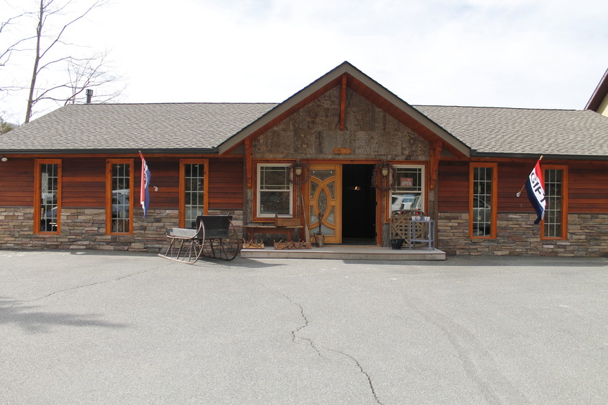 2780 Tynecastle Hwy, Banner Elk, NC en alquiler - Foto del edificio - Imagen 2 de 8