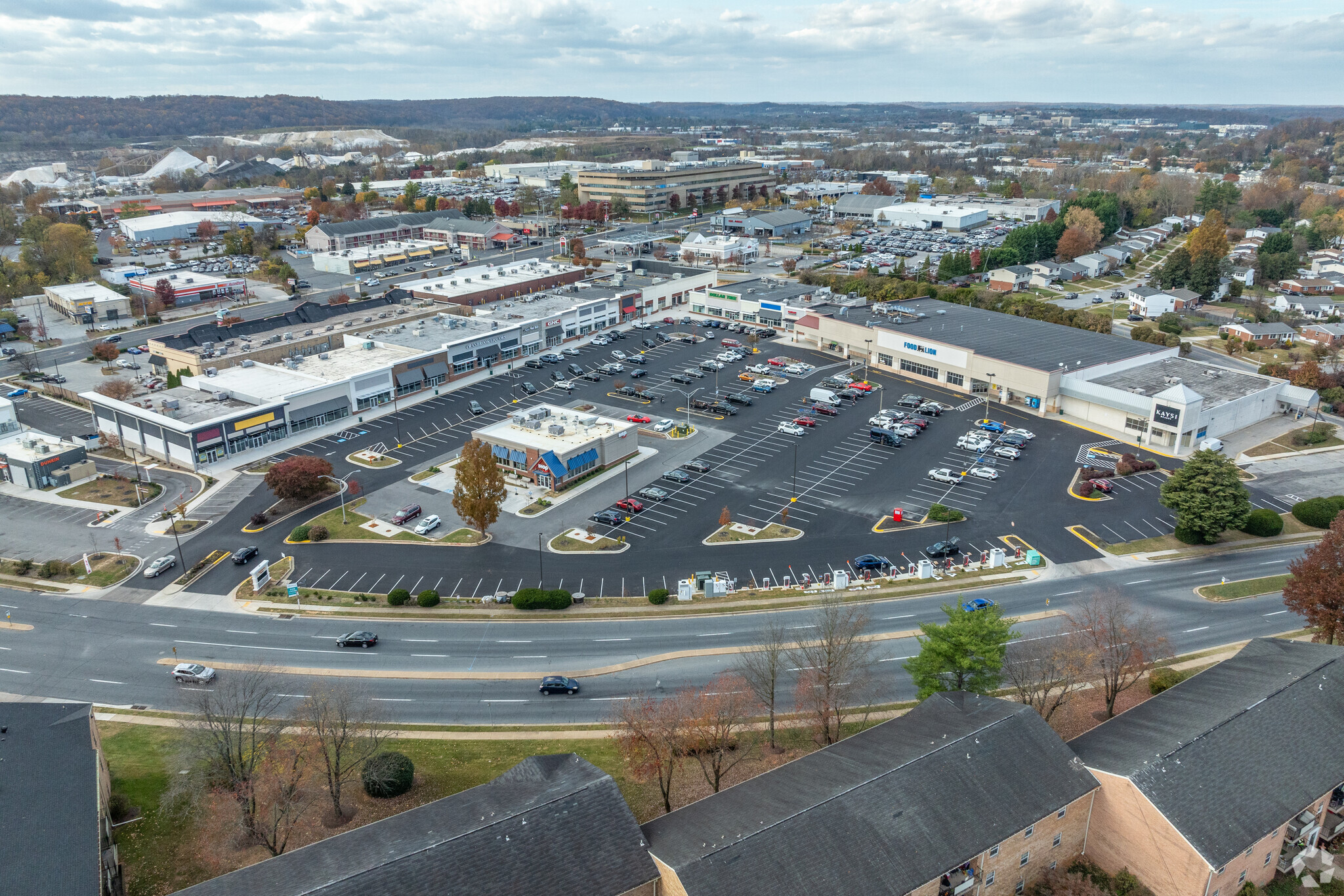 122-150 Cranbrook Rd, Cockeysville, MD en alquiler Foto del edificio- Imagen 1 de 23