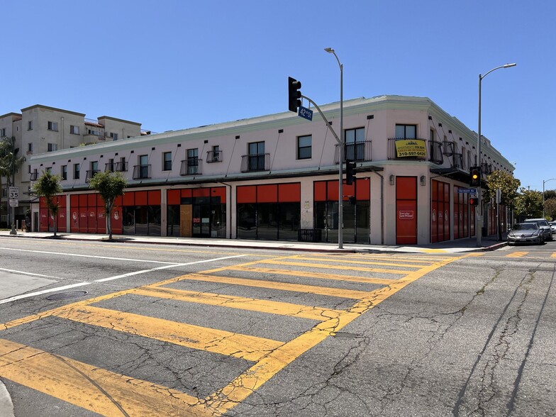 4201 S Vermont Ave, Los Angeles, CA en alquiler - Foto del edificio - Imagen 2 de 8