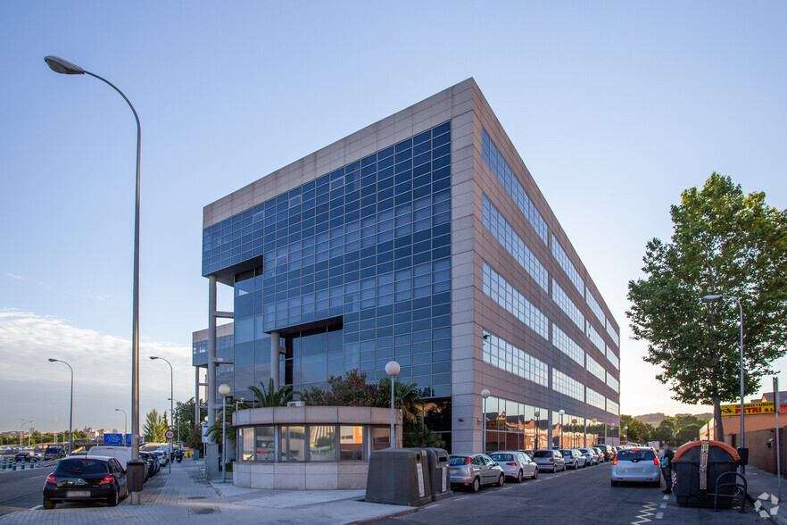 Avenida San Máximo, 11, Madrid, Madrid en alquiler - Foto del edificio - Imagen 3 de 3