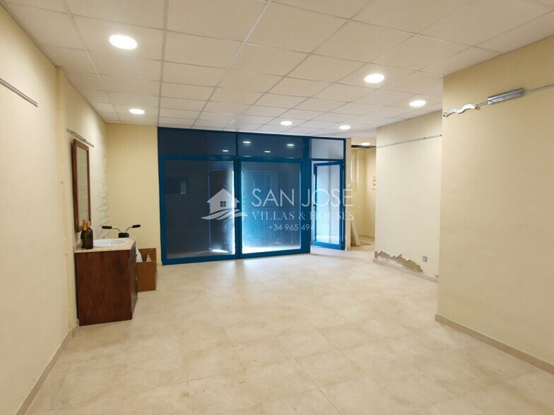 Local en Alicante en alquiler - Foto del edificio - Imagen 1 de 11