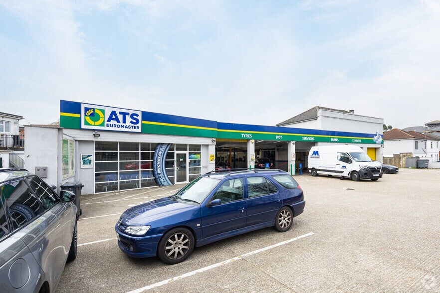 Fernside Rd, Poole en venta - Foto del edificio - Imagen 2 de 2