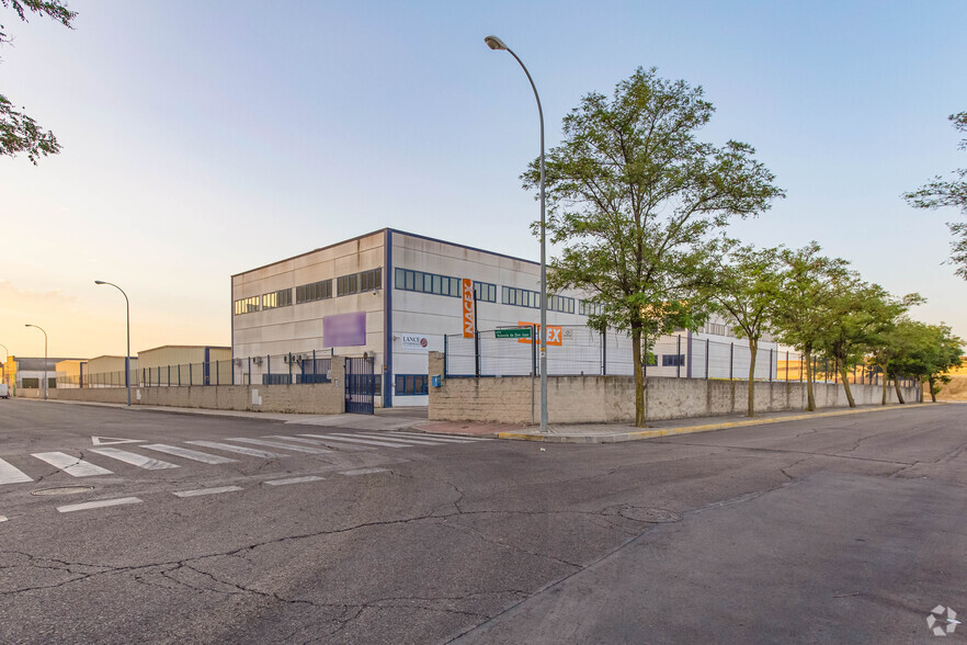 Calle Valencia De Don Juan, 25, Fuenlabrada, Madrid en alquiler - Foto del edificio - Imagen 1 de 4