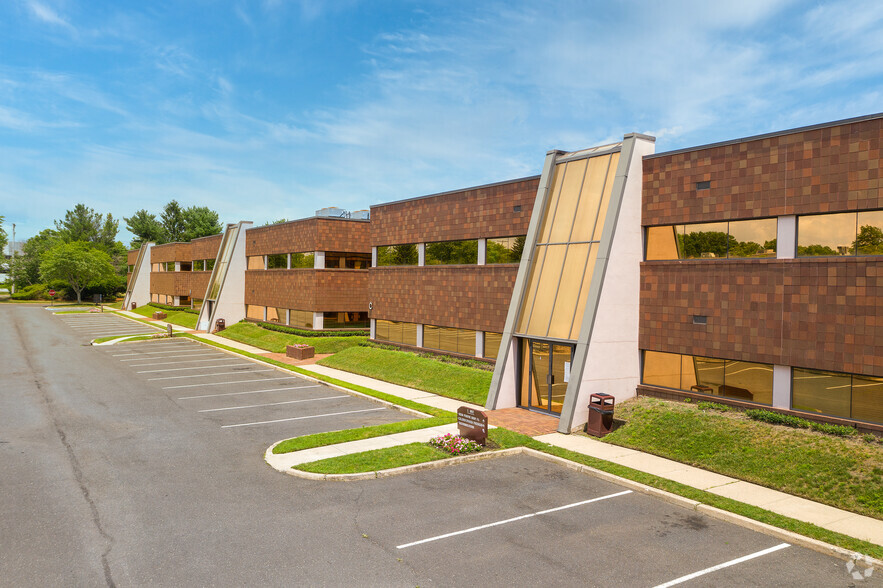 1 Industrial Way W, Eatontown, NJ en alquiler - Foto del edificio - Imagen 2 de 21