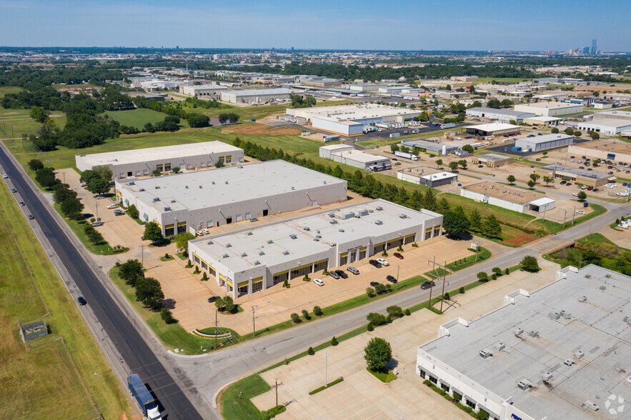 3600 S Macarthur Blvd, Oklahoma City, OK en alquiler - Foto del edificio - Imagen 2 de 3