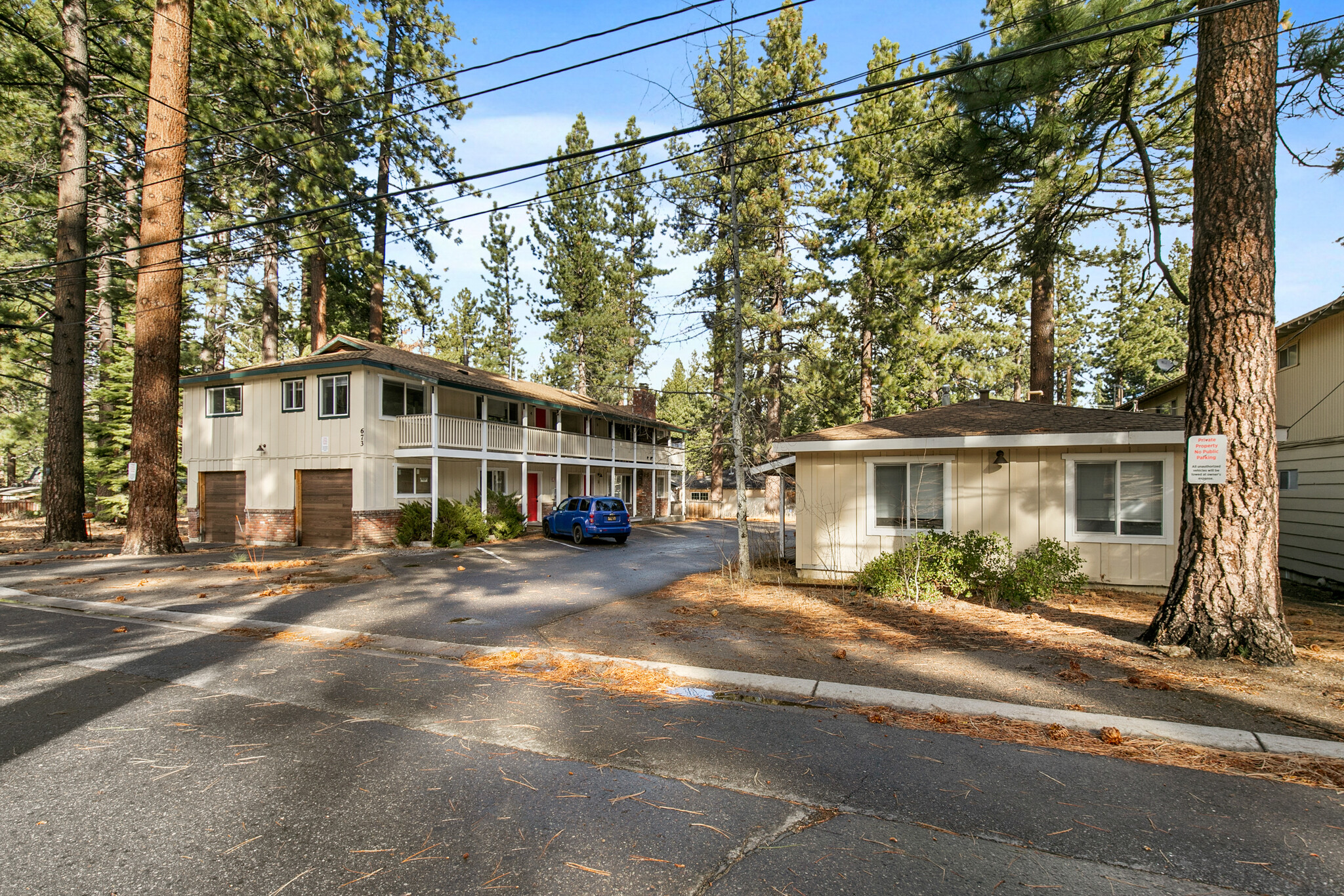 673 James Ave, South Lake Tahoe, CA en venta Foto del edificio- Imagen 1 de 11