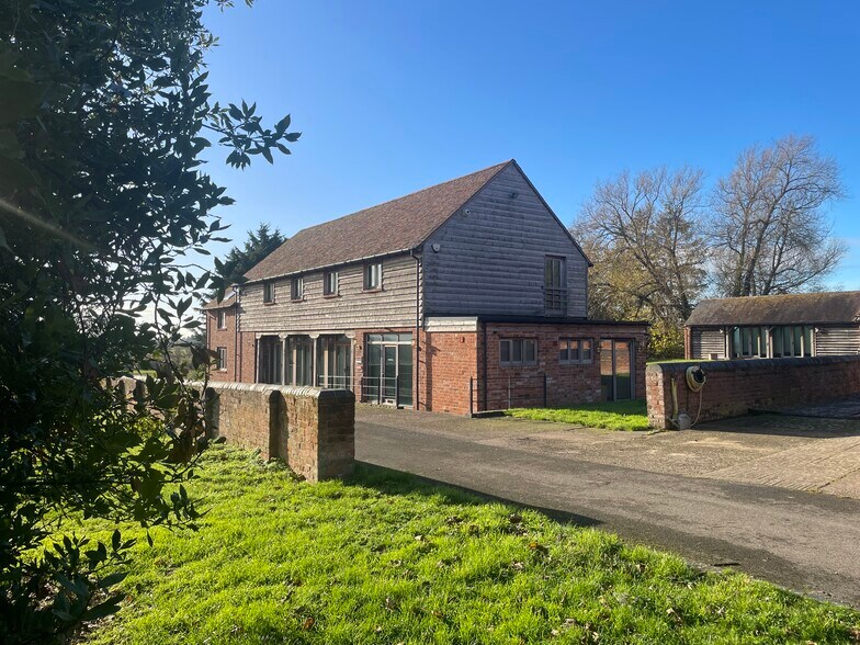 Mythe Rd, Tewkesbury en alquiler - Foto del edificio - Imagen 1 de 6