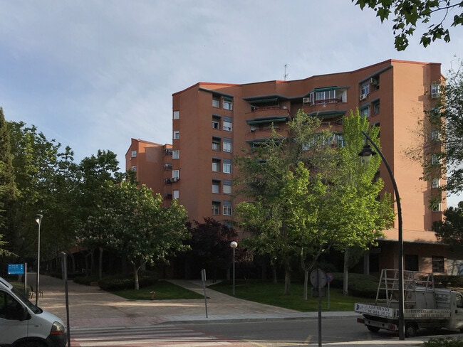 Más detalles de Sector Oficios, 29, Tres Cantos - Local en venta