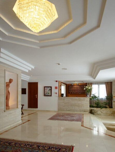 Hotel y hospedaje en Lloret de Mar, Gerona en venta - Foto del interior - Imagen 3 de 46