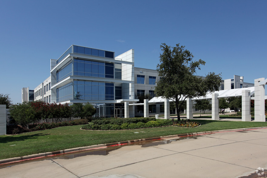 4000 Regent Blvd, Irving, TX en alquiler - Foto del edificio - Imagen 3 de 16