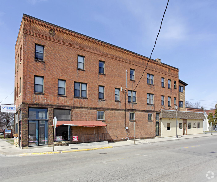 300 Belgrade Ave, North Mankato, MN en alquiler - Foto del edificio - Imagen 3 de 24