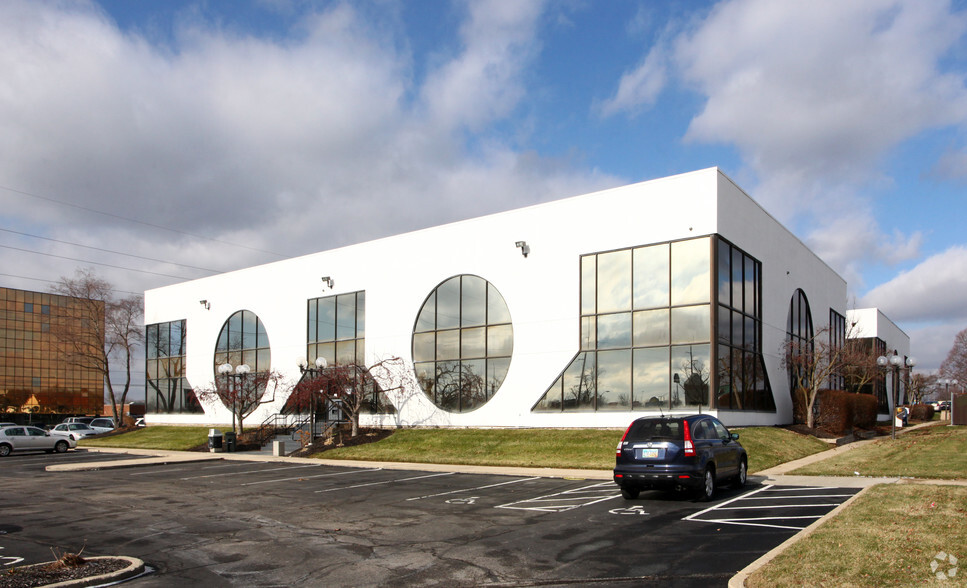 2040 Brice Rd, Reynoldsburg, OH en alquiler - Foto del edificio - Imagen 1 de 3