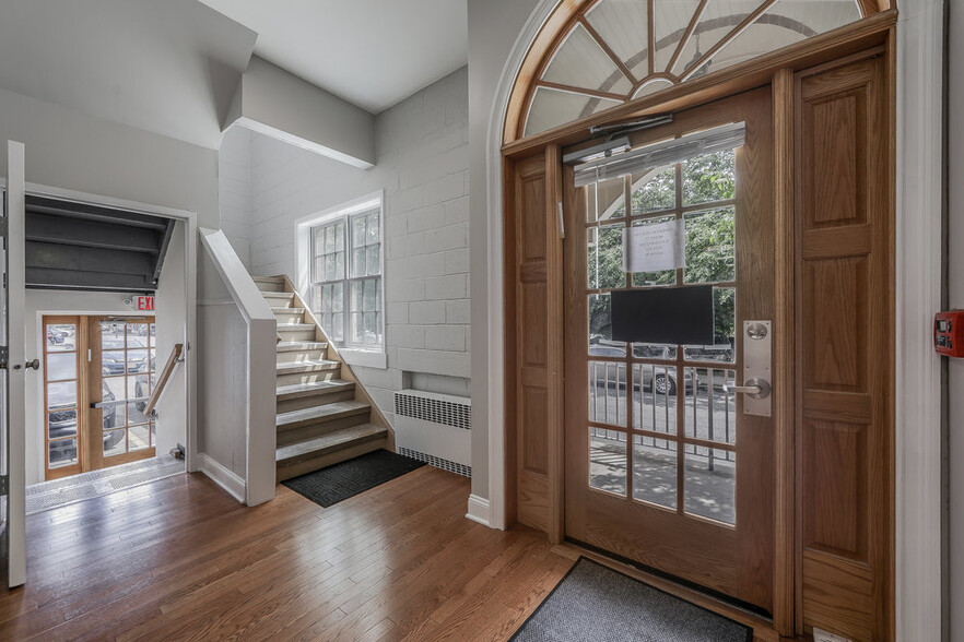 36 Bergen St, Hackensack, NJ en venta - Foto del interior - Imagen 2 de 22