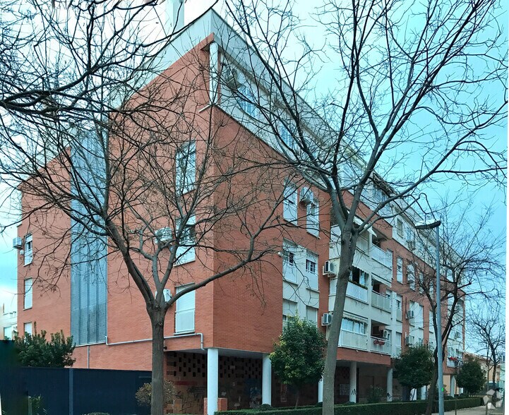 Local en Valdemoro, Madrid en alquiler - Foto del edificio - Imagen 2 de 2