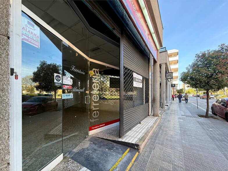 Local en Vilanova i la Geltrú, Barcelona en alquiler - Foto del edificio - Imagen 2 de 5
