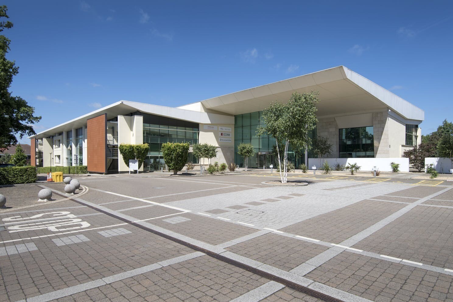 17 Bartley Way, Hook en alquiler Foto del edificio- Imagen 1 de 14