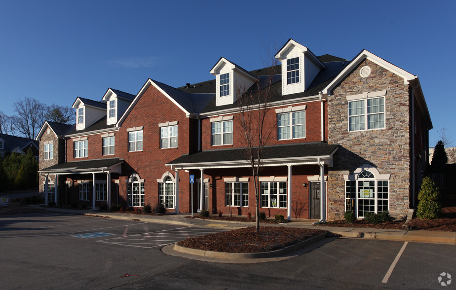 530 Highland Station Dr, Suwanee, GA en alquiler - Foto del edificio - Imagen 3 de 18