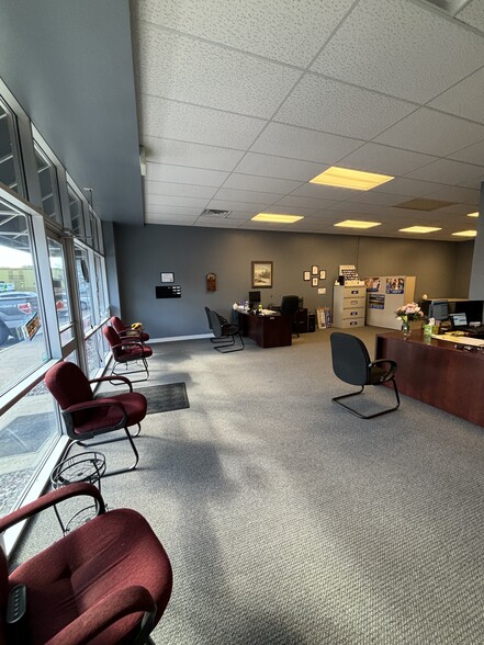 1115 Merrillville Rd, Crown Point, IN en alquiler - Foto del interior - Imagen 3 de 12