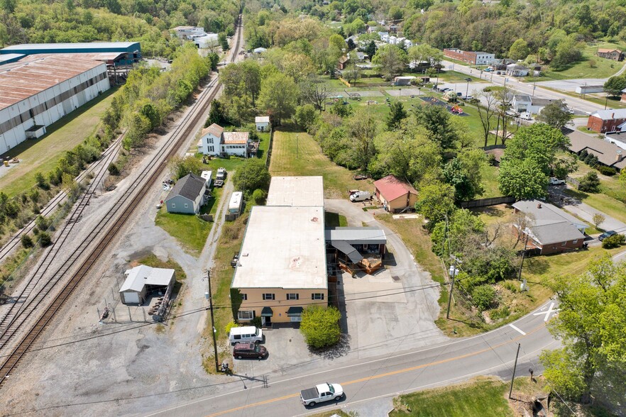 106 Stoney Battery Rd, Troutville, VA en venta - Foto del edificio - Imagen 3 de 65