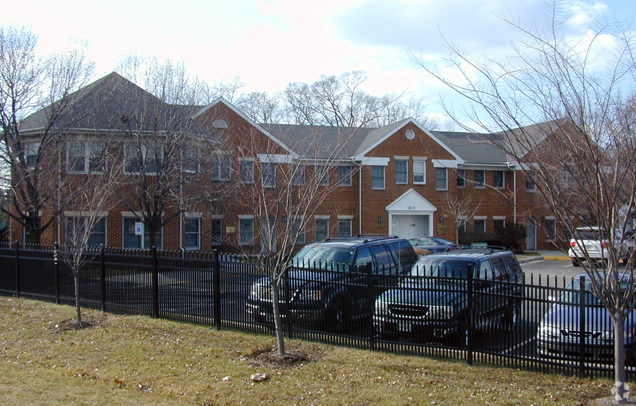 1831 Forest Dr, Annapolis, MD en venta - Foto del edificio - Imagen 1 de 11