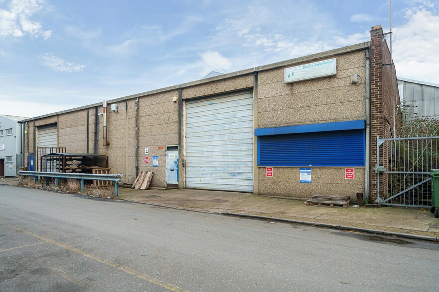 Hertford Rd, Barking en alquiler - Foto del edificio - Imagen 2 de 19