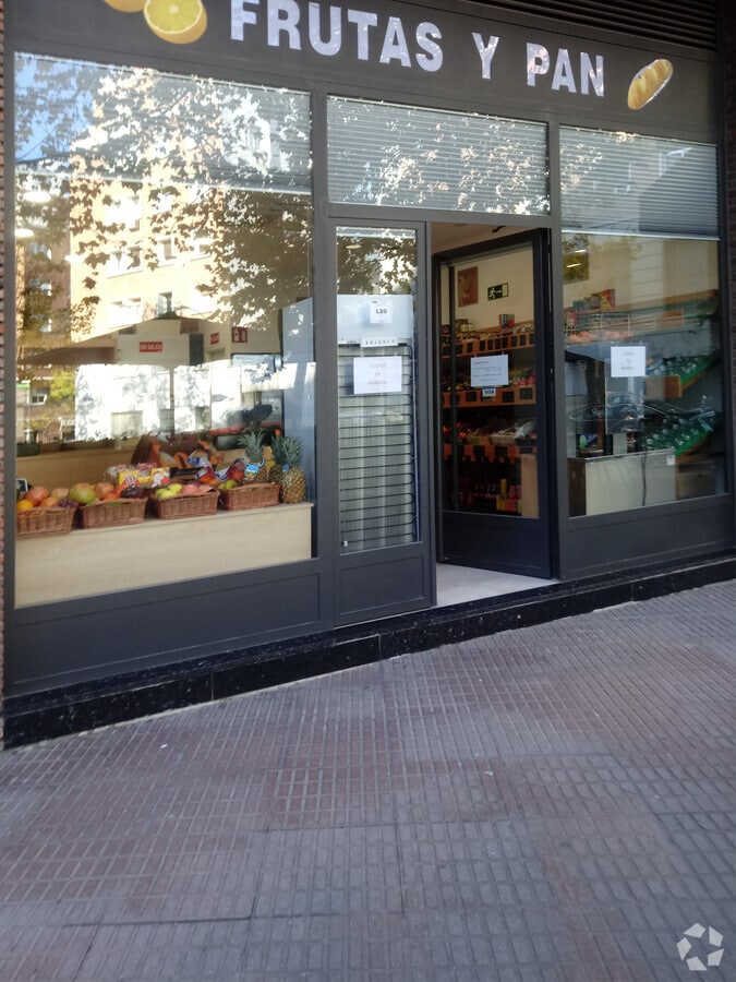 Calle de Bretón de los Herreros, 46, Madrid, MAD 28003 - Unidad Puerta 04 - - Foto del interior - Image 2 of 5