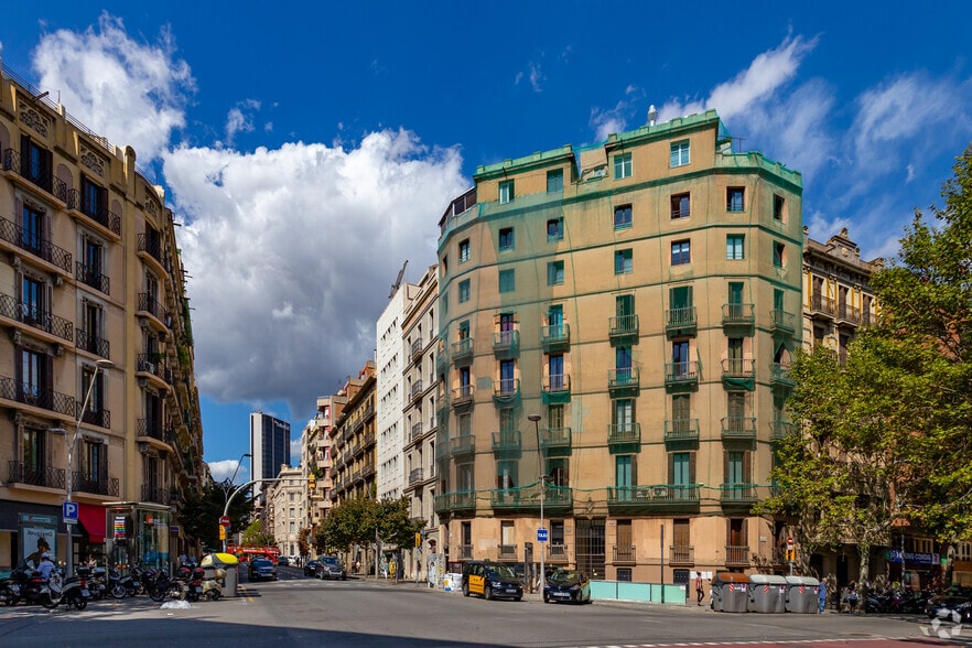 Carrer de Balmes, 114, Barcelona, Barcelona en alquiler - Foto del edificio - Imagen 2 de 3