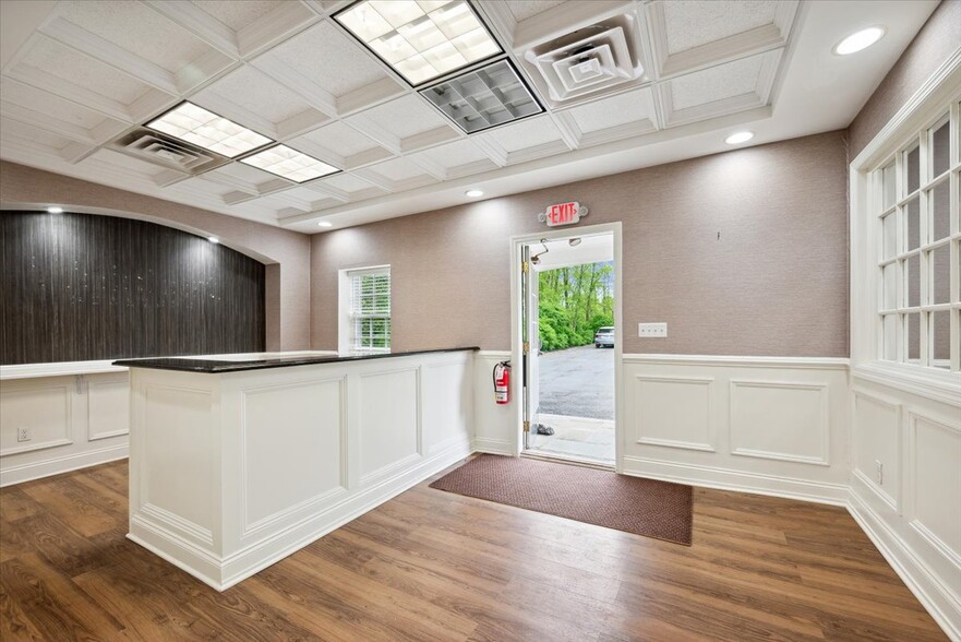 55 Stirling Rd, Watchung, NJ en alquiler - Foto del interior - Imagen 3 de 17