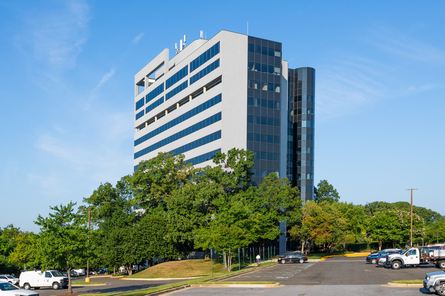 8201 Corporate Dr, Landover, MD en alquiler - Foto del edificio - Imagen 2 de 26