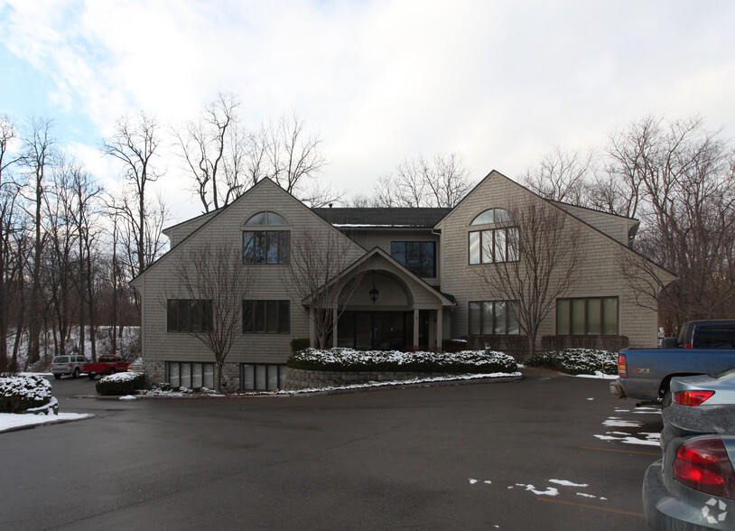 1 Lockwood Dr, Pittsford, NY en alquiler - Foto del edificio - Imagen 3 de 3