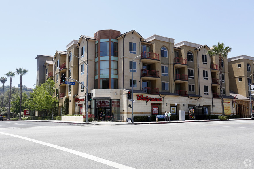 16110 Ventura Blvd, Encino, CA en alquiler - Foto del edificio - Imagen 3 de 25