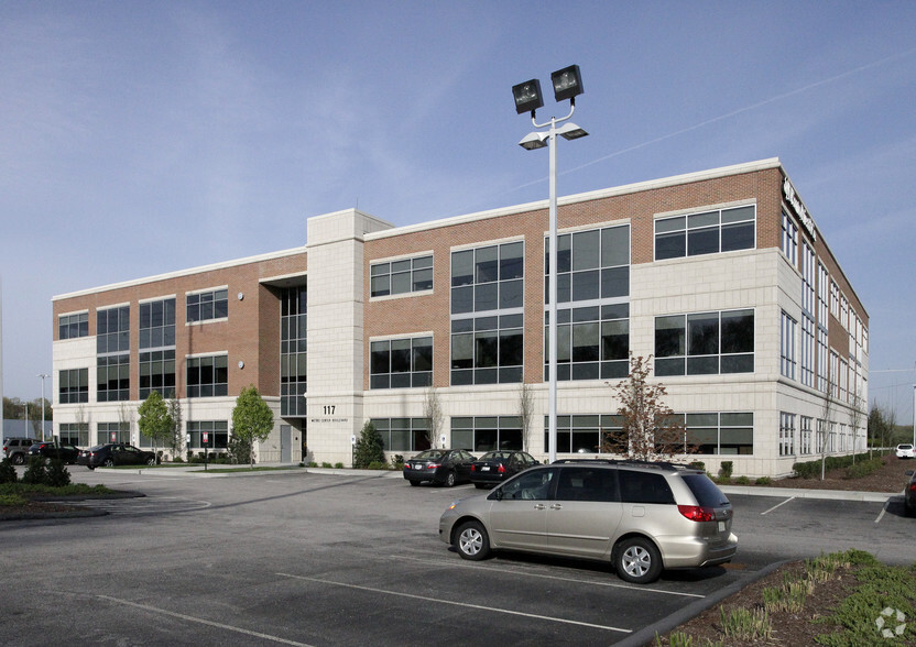 117 Metro Center Blvd, Warwick, RI en alquiler - Foto del edificio - Imagen 3 de 14