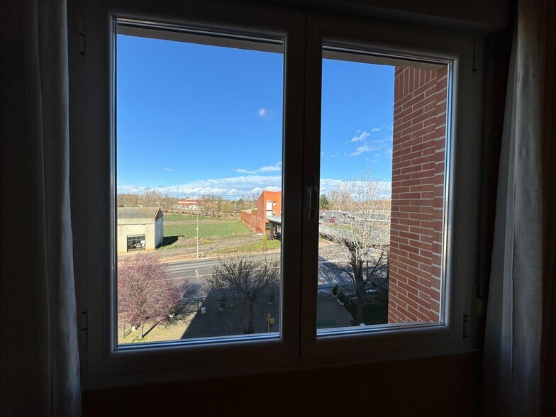 Hotel y hospedaje en La Bañeza, León en venta - Foto del edificio - Imagen 2 de 10