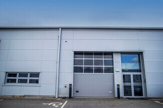 Más detalles de Buckingham Rd, Silverstone - Nave en alquiler