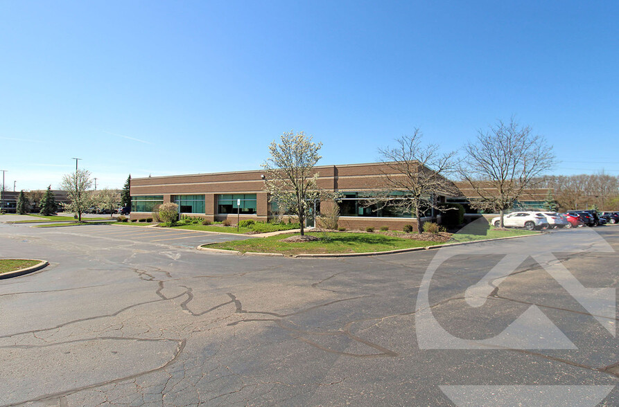 37849-37881 Interchange Dr, Farmington Hills, MI en venta - Foto del edificio - Imagen 2 de 4