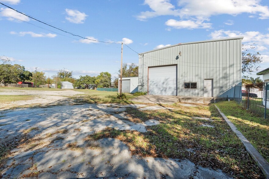 503 W Central Ave, Comanche, TX en venta - Foto del edificio - Imagen 2 de 24