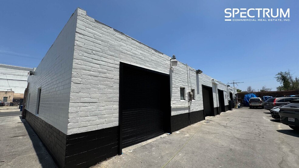 14516-14524 Arminta St, Panorama City, CA en alquiler - Foto del edificio - Imagen 3 de 8