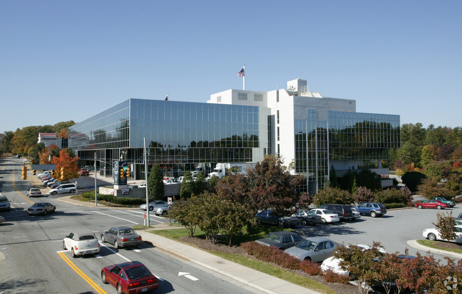 3200 Northline Ave, Greensboro, NC en alquiler - Foto del edificio - Imagen 3 de 13