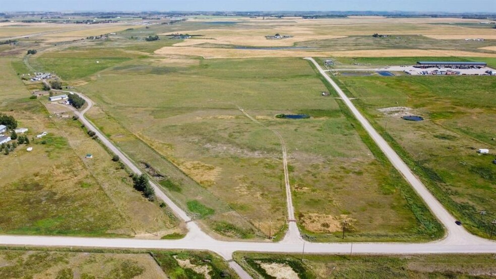 241 Rge Rd 261, Wheatland County, AB en venta - Vista aérea - Imagen 3 de 7