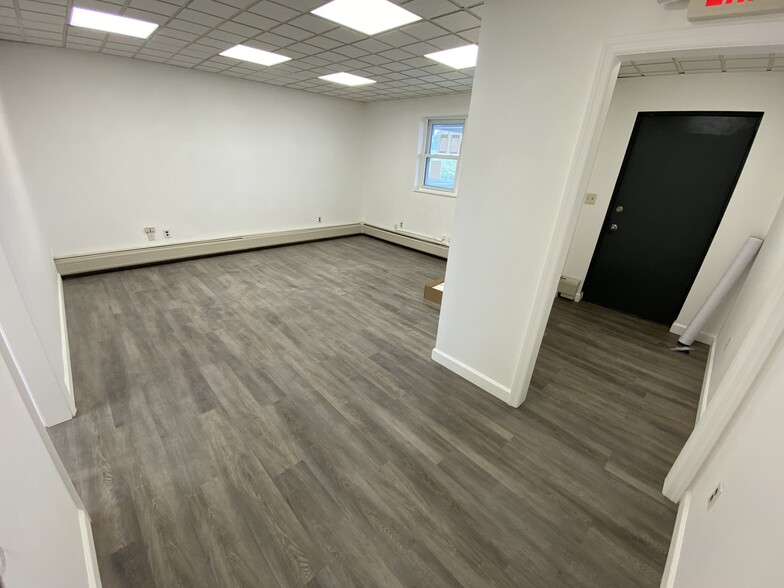 61 Lincoln Hwy, Kearny, NJ en alquiler - Foto del interior - Imagen 3 de 3