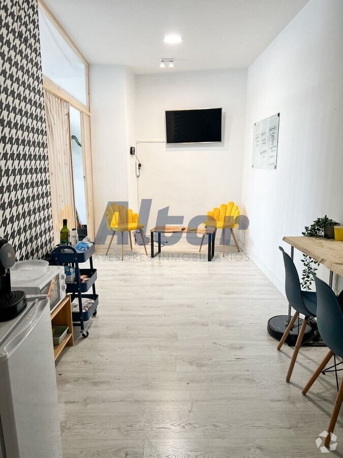 Madrid, MAD 28037 - - - Foto del interior - Image 2 of 7