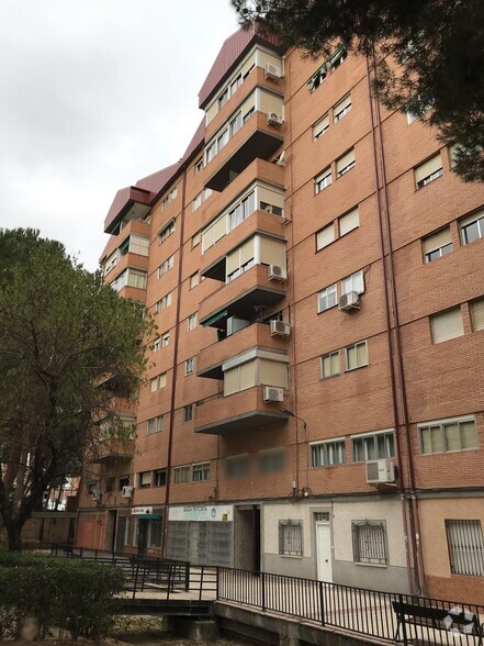 Calle General Moscardó Guzmán, 16, Guadalajara, Guadalajara en venta - Foto del edificio - Imagen 3 de 4