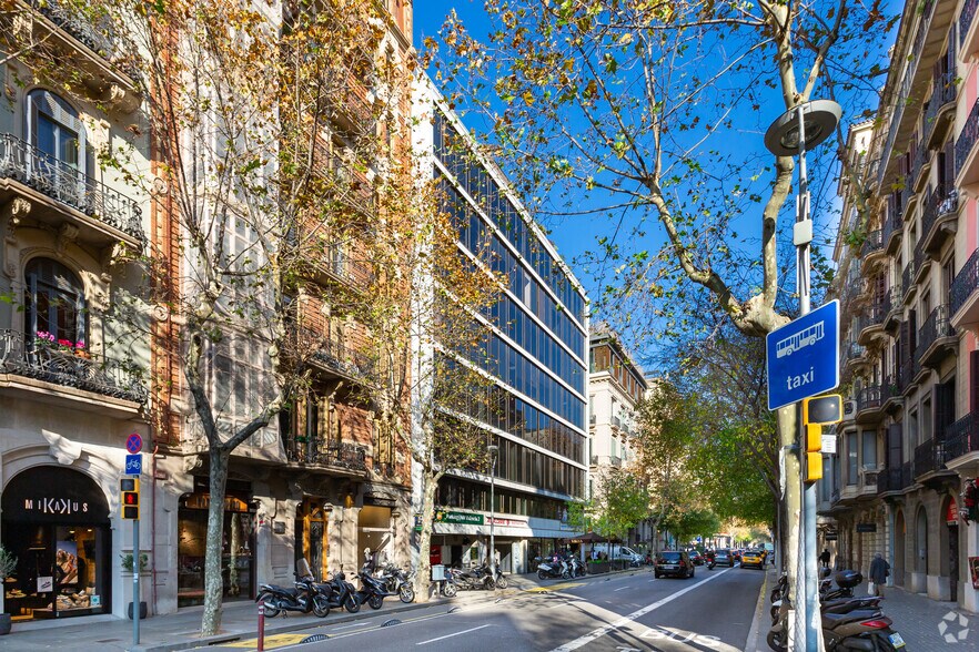 Carrer de València, 243, Barcelona, Barcelona en alquiler - Foto del edificio - Imagen 2 de 6