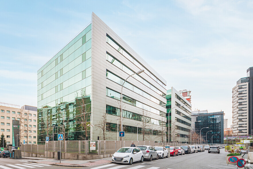 Avenida Manoteras, 20, Madrid, Madrid en alquiler - Foto del edificio - Imagen 1 de 6